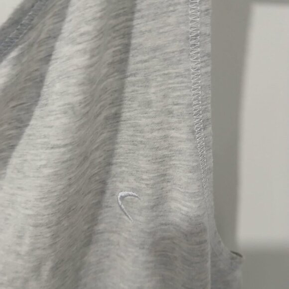 BUNDLE OF 4 Active Wear Shirts- Size Medium0 Reebok, Lululemon, Zyia, Shambala - Picture 10 of 14